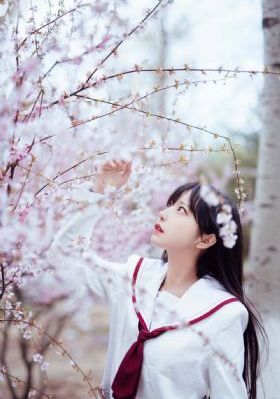 年轻的女教师2中文字